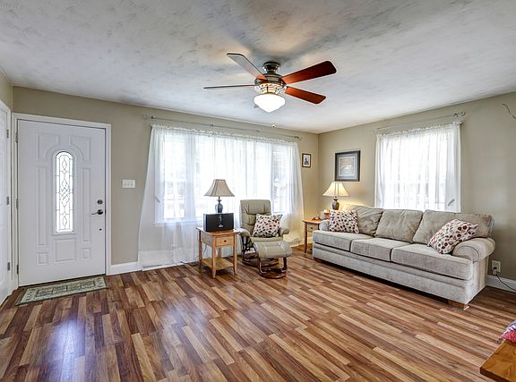 5th image of 1103 Poplar Ln