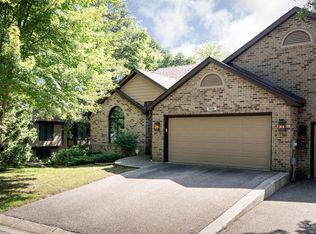 13332 Huntington Dr, Apple Valley, MN 55124