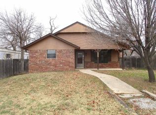 603 W C Ave, Cache, OK 73527