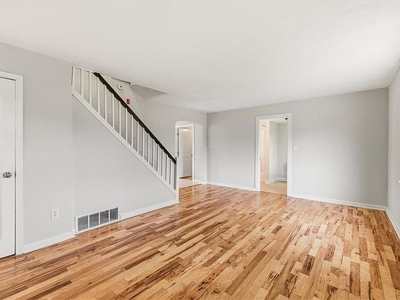 5th image of 8037 Crescent Rd