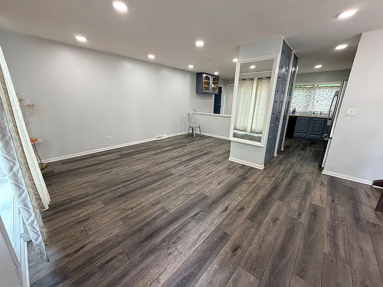 1677 Scott St — Photo 2
