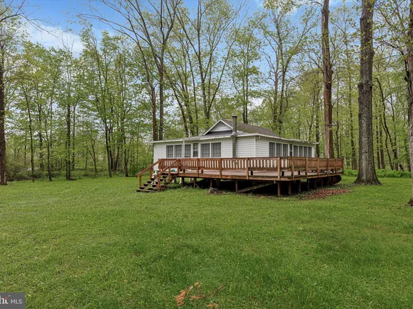 581 Miles Rd, Gilbertsville, PA 19525