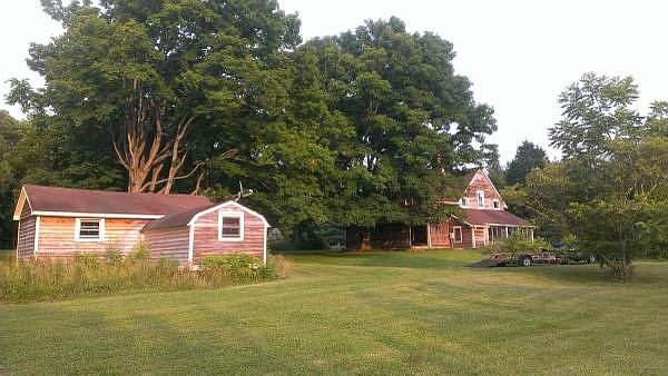 2nd image of 2621 Ferry Rd