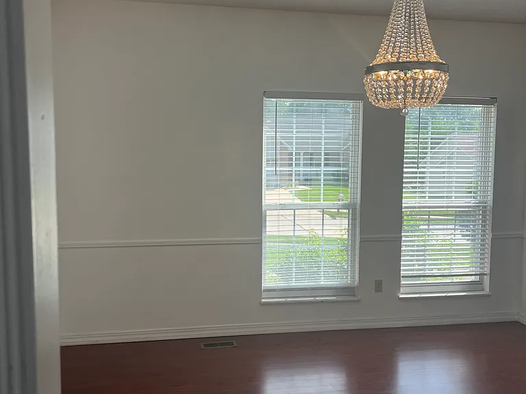 1862 Summitview Dr — Photo 12
