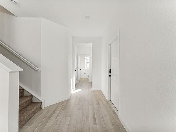 4th image of 743 NE Hawks Ridge Way #1404