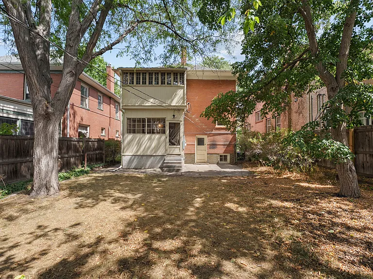 127 S Pearl St — Photo 47