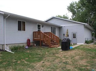 2925 N Wayland Ave, Sioux Falls, SD 57104