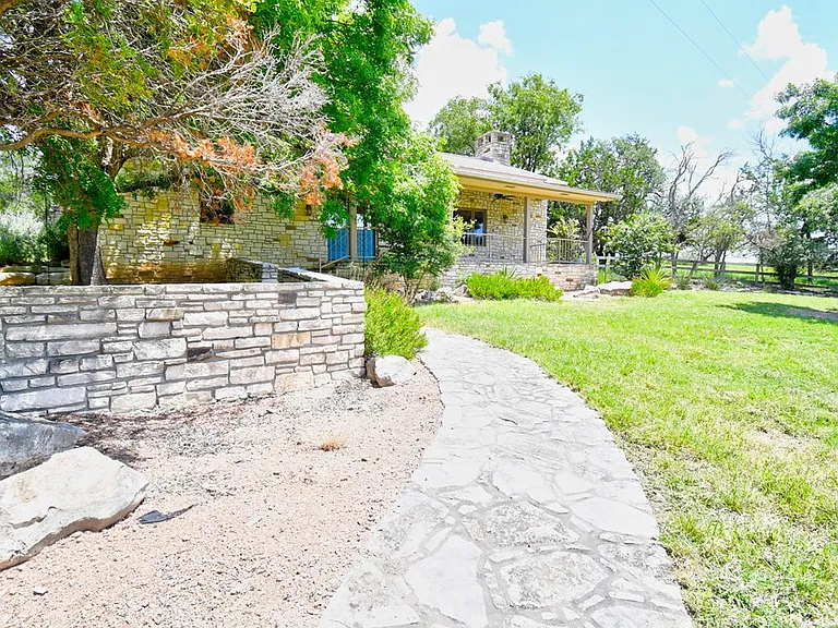 155B Nimitz Dr — Photo 27