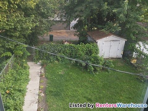5th image of 676 Magnolia Ave E