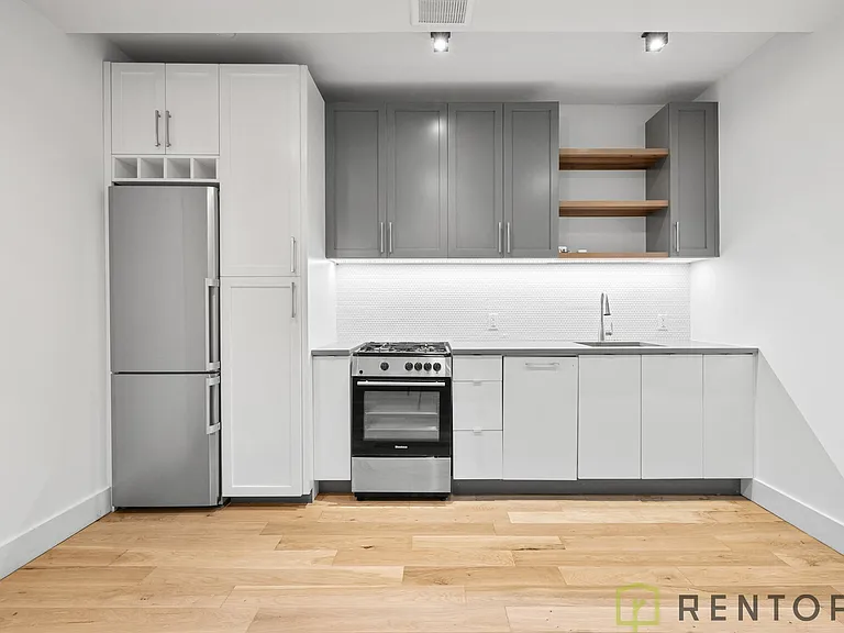 310 Graham Ave #4A — Photo 4