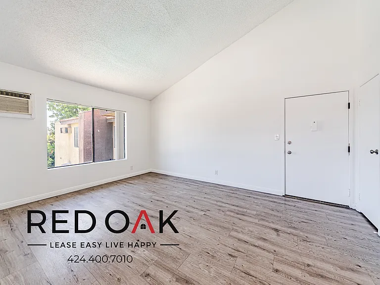 8614 Woodley Ave #315 — Photo 5