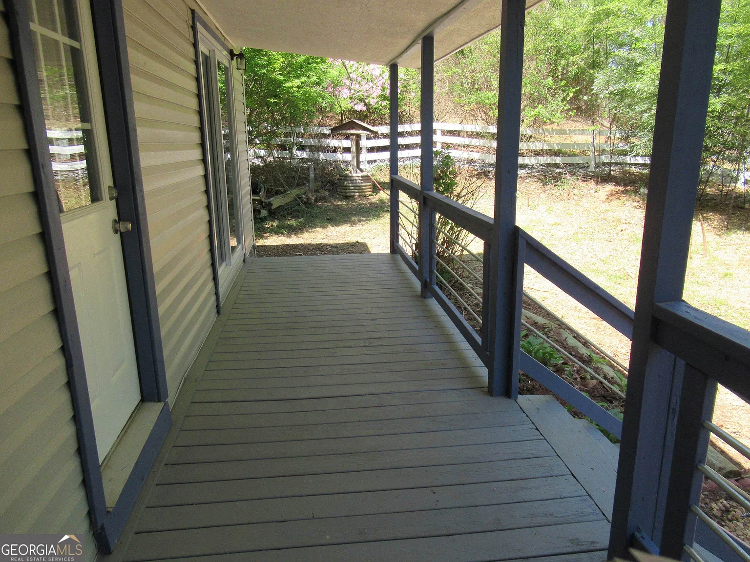 4 bed, 2.0 bath, 1200 sqft, $1,800 — Photo 3