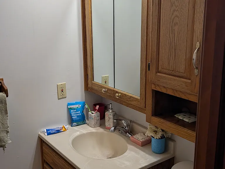 2408 Dillman St — Photo 5