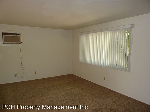 4th image of 6111 Dewey Dr