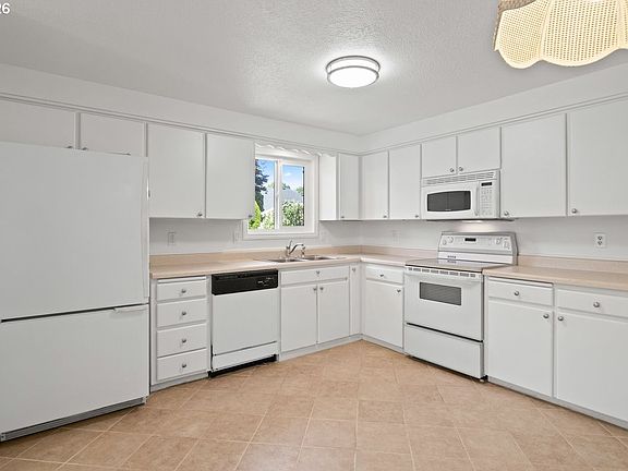4th image of 5455 Hickory Hill Dr SE