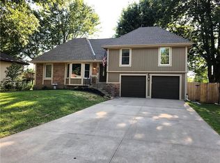 502 N Park Dr, Belton, MO 64012