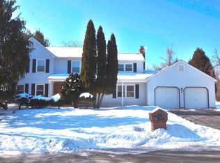 5 Swan Ct, Marlboro, NJ