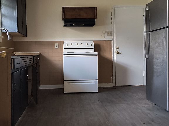 5th image of 418 Park Pl