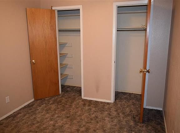 5th image of 1015 15th St SE
