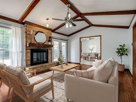 4th image of 1908 Edgewater Ln