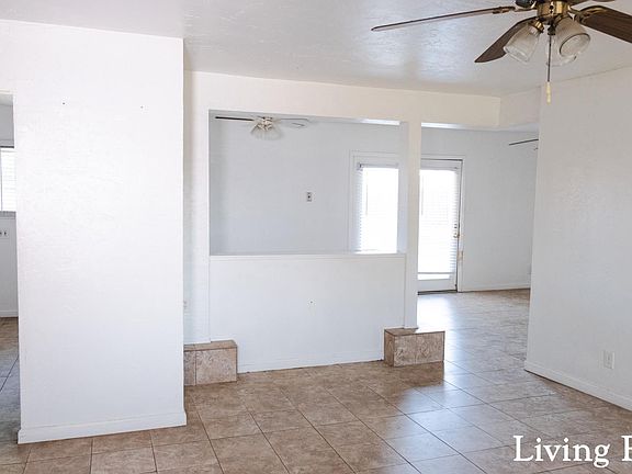 3rd image of 10795 Beverly Dr