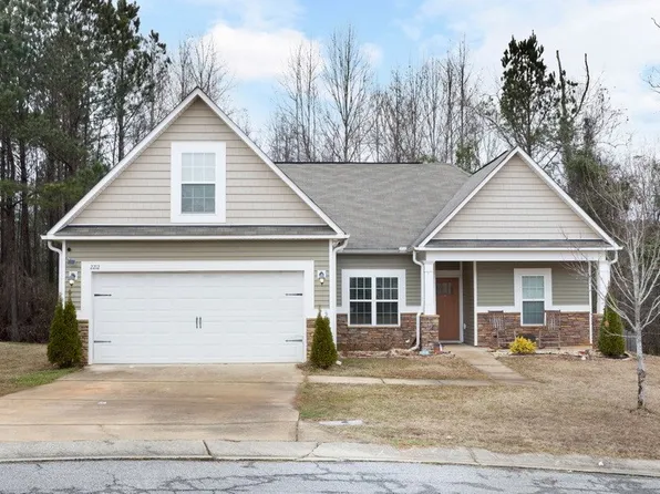 2212 Winding Oak Dr, Opelika, AL 36804