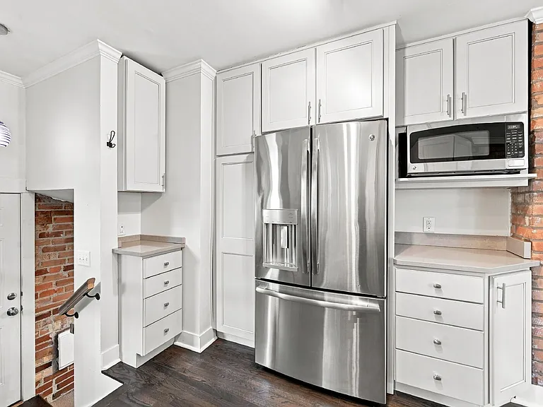 2630 N York St — Photo 10