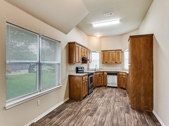 5th image of 6408 Willard Rd