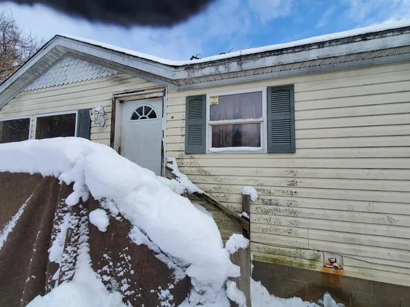 1465 64th St, Fennville, MI 49408