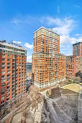 Rented by R New York