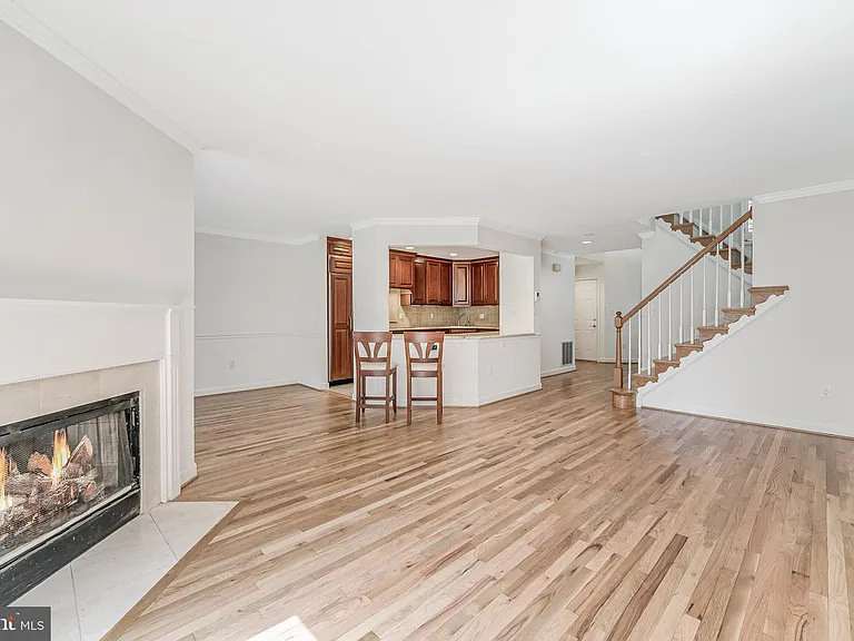 2029 Magarity Ct — Photo 16