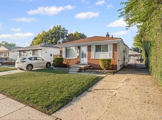 8475 Farnum Ave, Warren, MI 48093