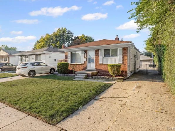 8475 Farnum Ave, Warren, MI 48093