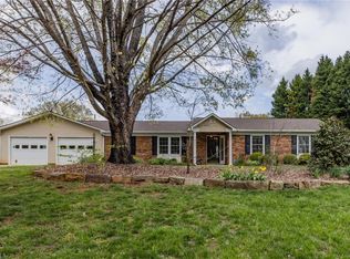 1725 Wenson Rd, Kernersville, NC 27284