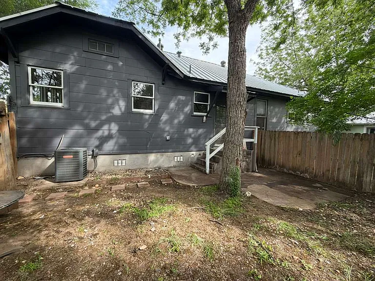 401 W Saint Elmo Rd #A — Photo 13