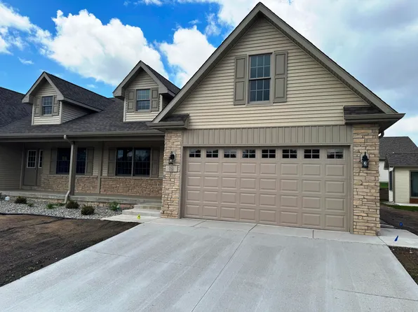 821 9th St SW #10B, Demotte, IN 46310