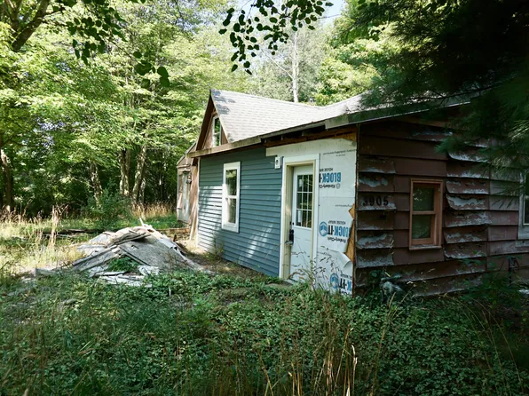 3905 Adams Rd, Ravenna, MI 49451