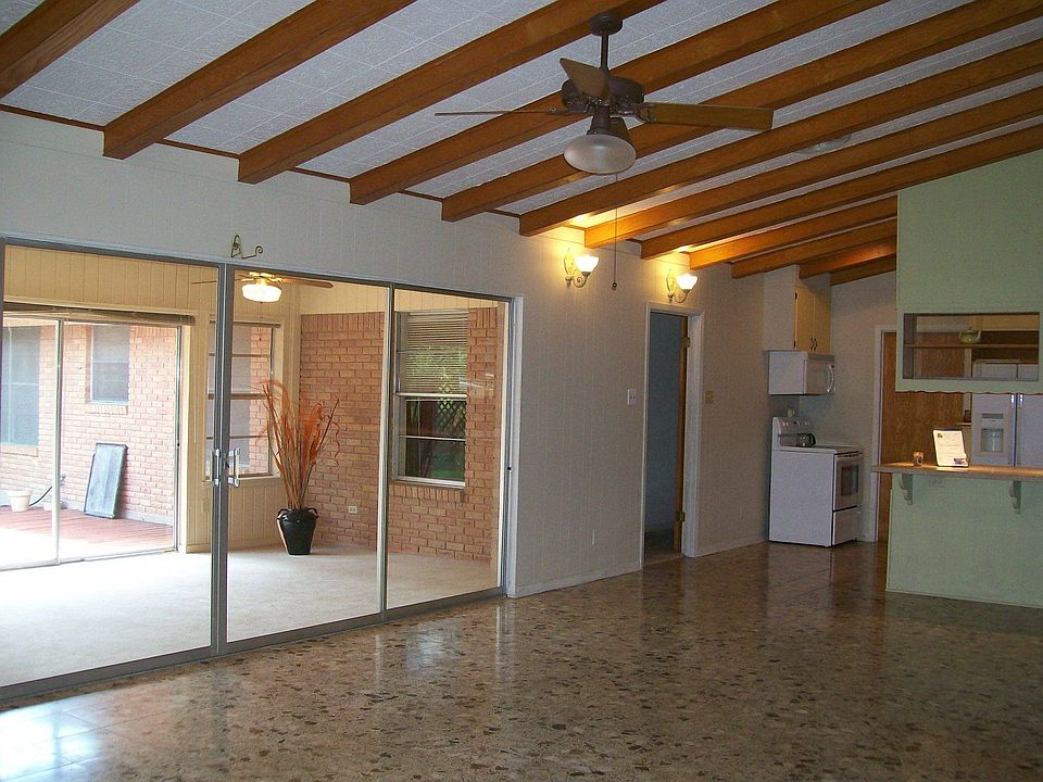 Family Rm / Sun room