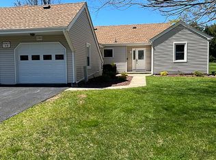 118 Lowens Strasse #B, Freehold, NJ 07728