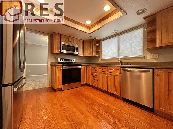 3rd image of 6059 S Jamaica Cir