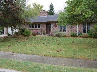 11 Oak Ct, Greenfield, IN 46140