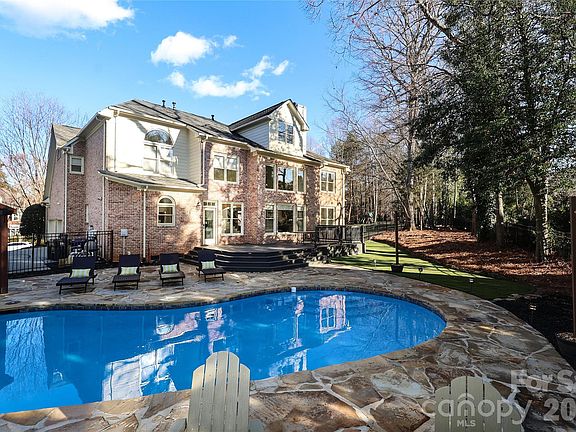 4th image of 15709 Polonius Ct