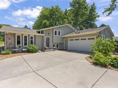 352 Stone COURT, Pewaukee, WI, 53072