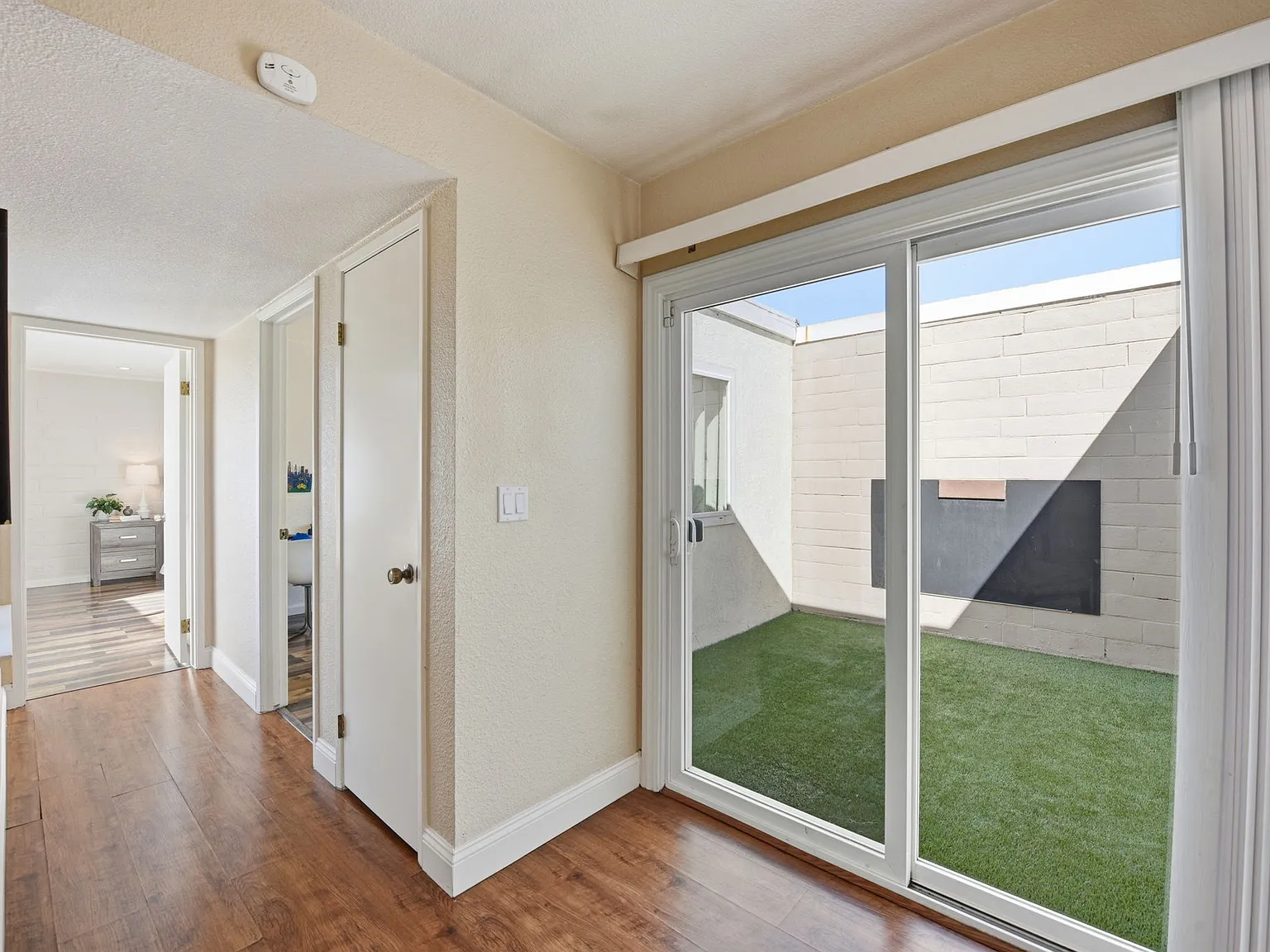 33253 Lake Pyramid St — Photo 4