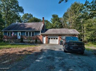 3326 Ross Rd, Tobyhanna, PA 18466