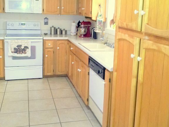 5th image of 203 Pleasant Valley Dr N