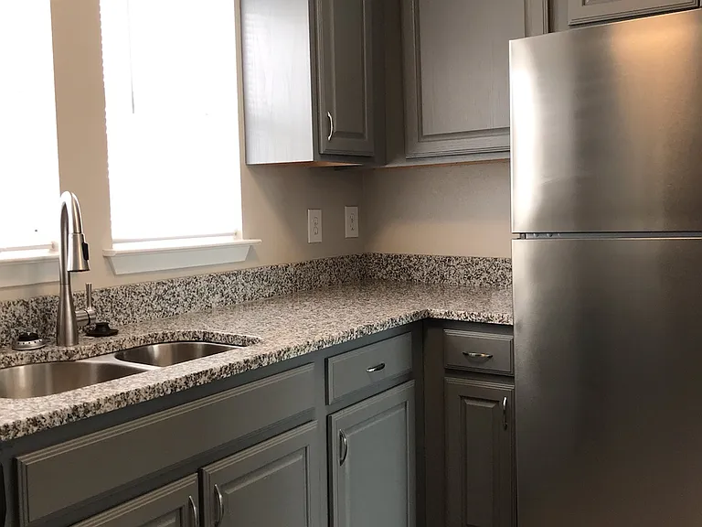 Somerset Oceanside Apartments — Photo 15