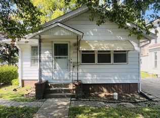 215 S Kosciusko St #1, Jacksonville, IL 62650