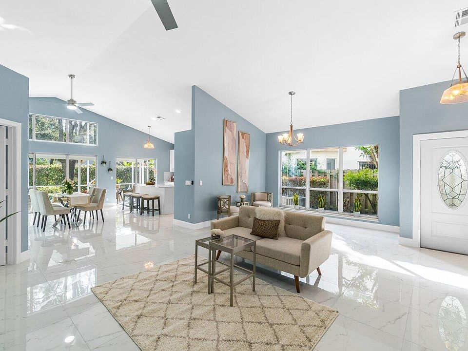 1st image of 7634 Colony Palm Drive