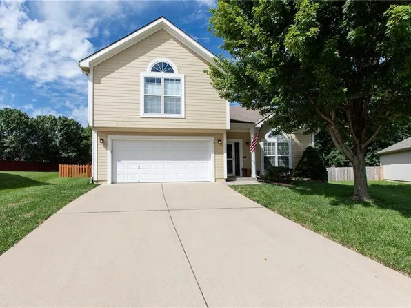 12362 S Clinton St, Olathe, KS 66061